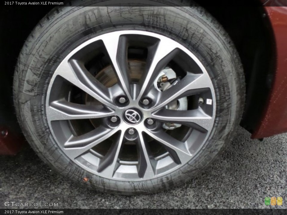2017 Toyota Avalon XLE Premium Wheel and Tire Photo #118611041