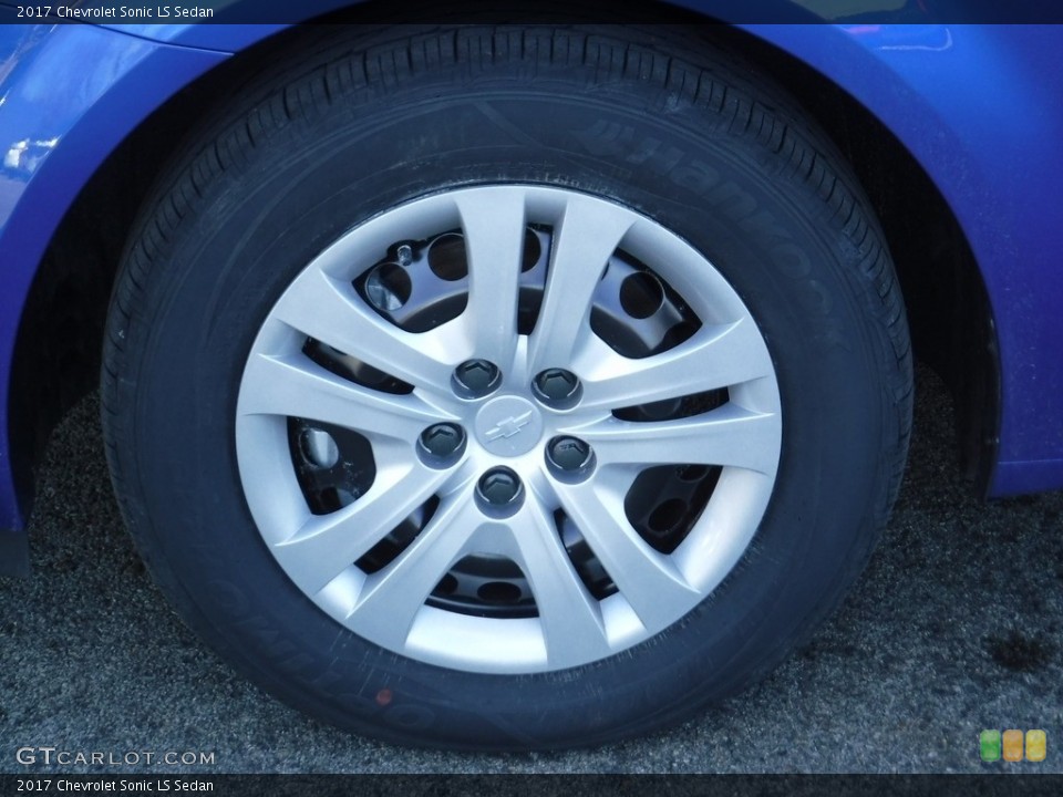 2017 Chevrolet Sonic LS Sedan Wheel and Tire Photo #118687179