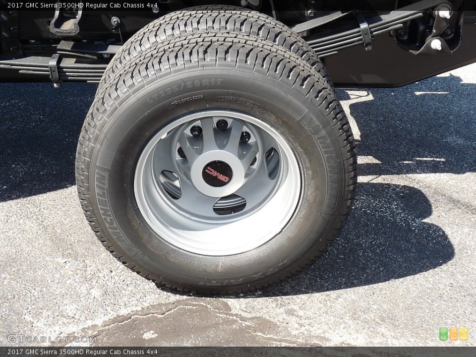 2017 GMC Sierra 3500HD Regular Cab Chassis 4x4 Wheel and Tire Photo #118763983