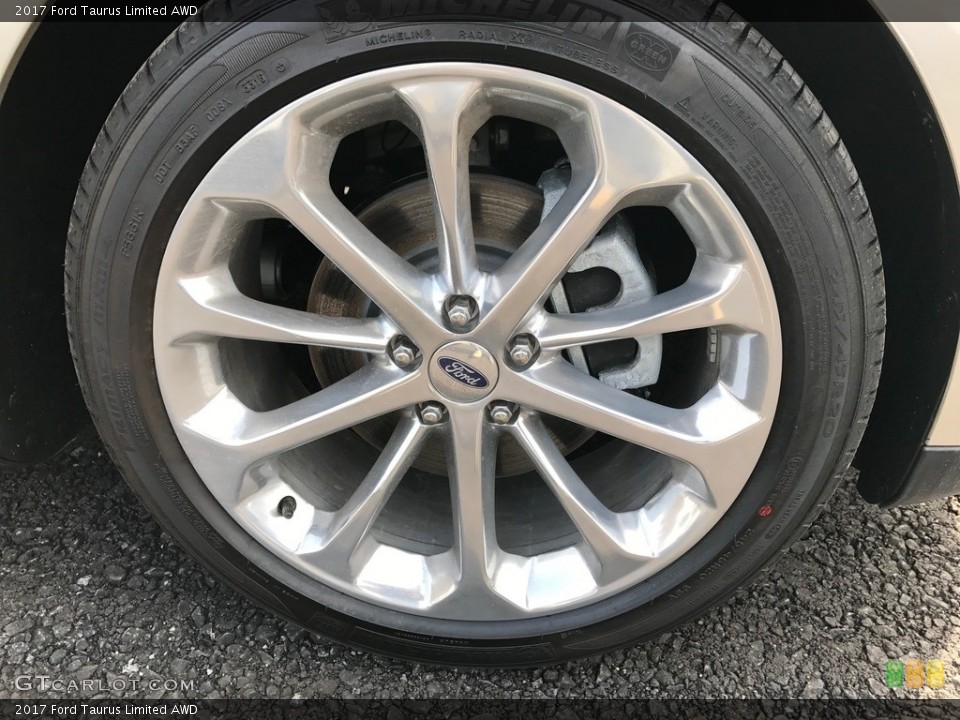 2017 Ford Taurus Wheels and Tires