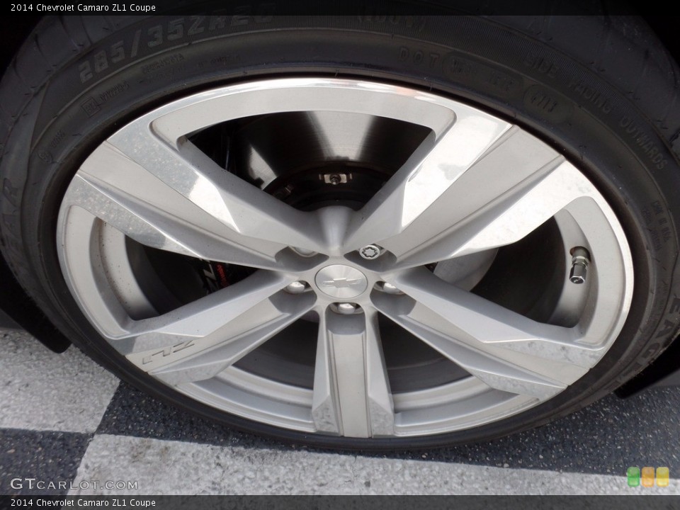 2014 Chevrolet Camaro ZL1 Coupe Wheel and Tire Photo #119980144