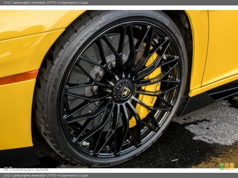 2017 Lamborghini Aventador Wheels and Tires