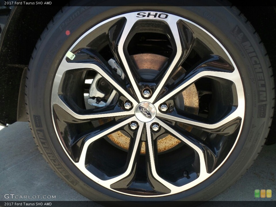 2017 Ford Taurus SHO AWD Wheel and Tire Photo #121406702