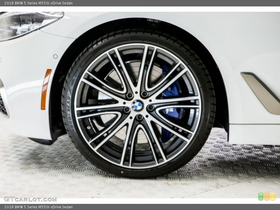 2018 BMW 5 Series M550i xDrive Sedan Wheel and Tire Photo #121796944
