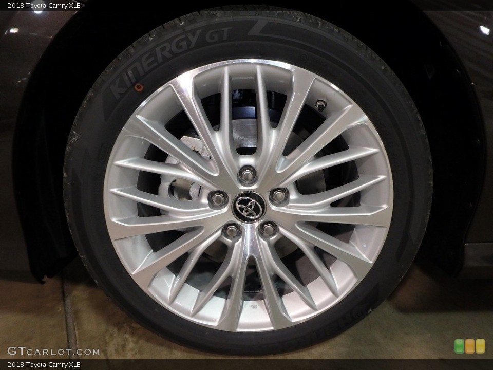 2018 Toyota Camry XLE Wheel and Tire Photo #121811895