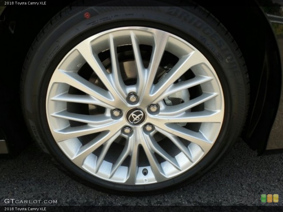 2018 Toyota Camry XLE Wheel and Tire Photo #121952750