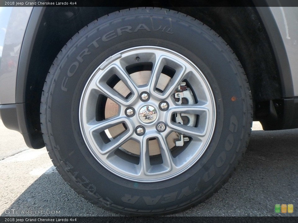 2018 Jeep Grand Cherokee Laredo 4x4 Wheel and Tire Photo #122413413