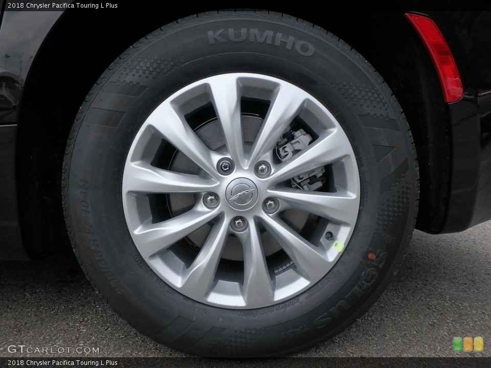 2018 Chrysler Pacifica Touring L Plus Wheel and Tire Photo #122613997