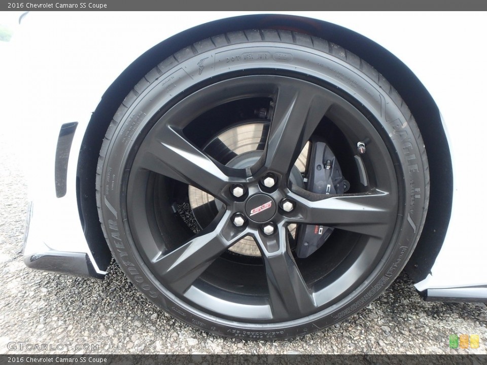 2016 Chevrolet Camaro SS Coupe Wheel and Tire Photo #122642002