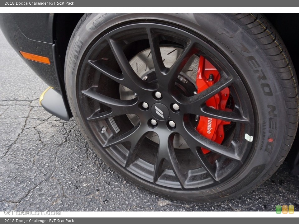 2018 Dodge Challenger R/T Scat Pack Wheel and Tire Photo #122761052