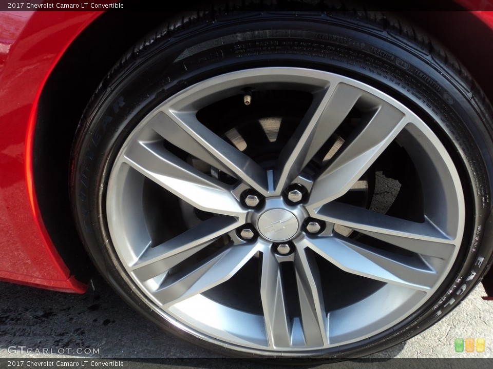 2017 Chevrolet Camaro LT Convertible Wheel and Tire Photo #124705574