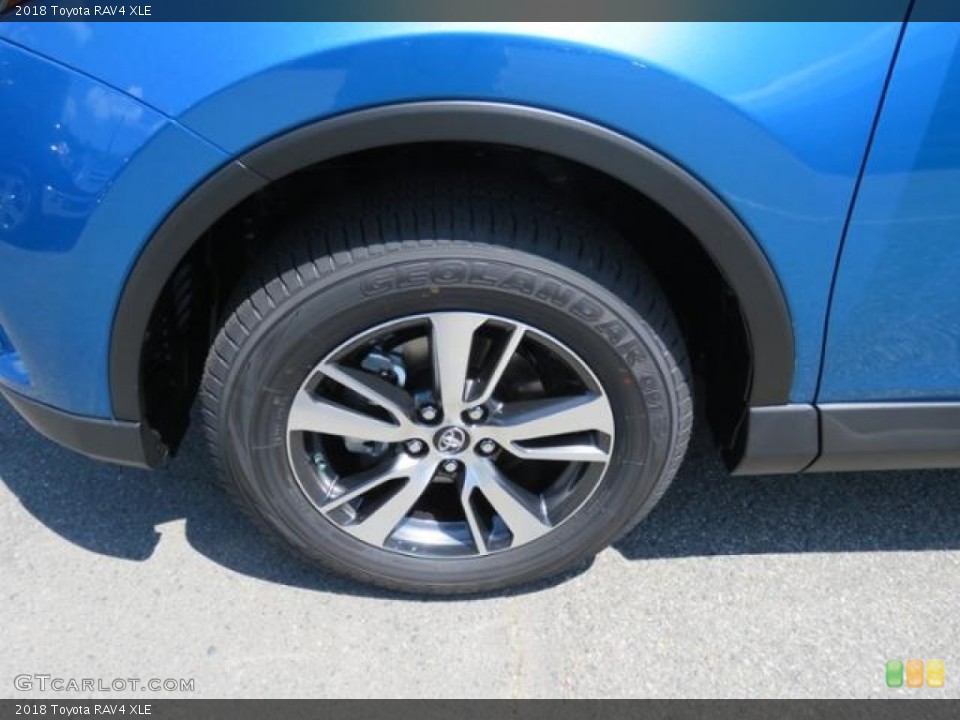 2018 Toyota RAV4 XLE Wheel and Tire Photo #127117126