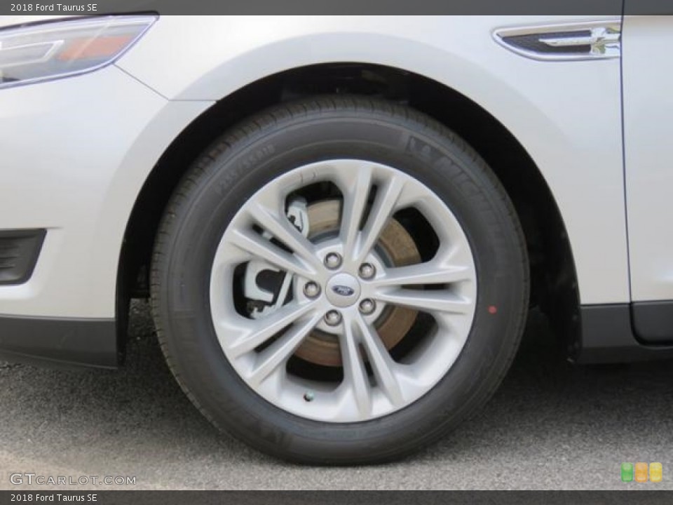 2018 Ford Taurus SE Wheel and Tire Photo #127581142
