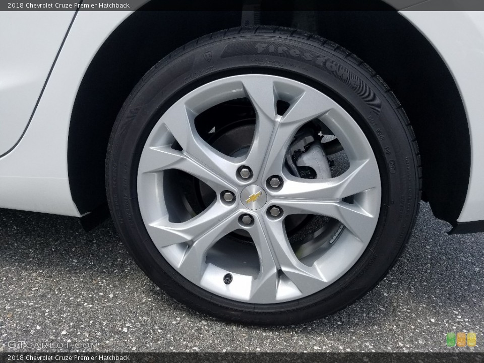 2018 Chevrolet Cruze Premier Hatchback Wheel and Tire Photo #128031149