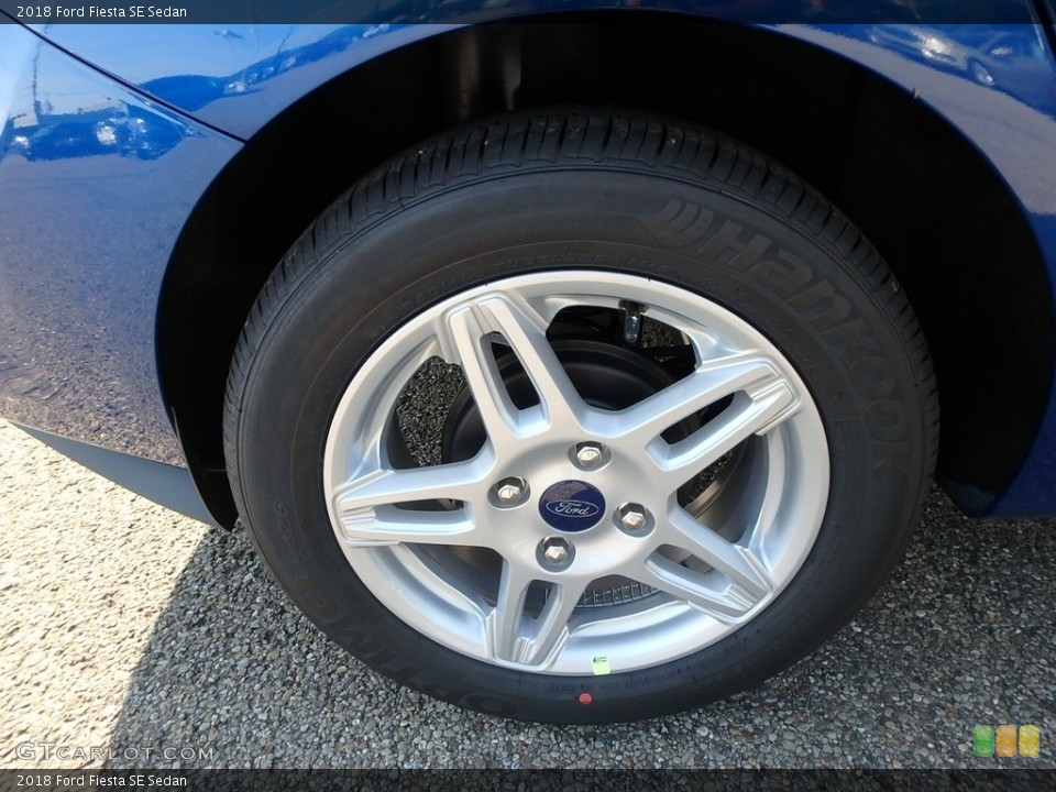 2018 Ford Fiesta SE Sedan Wheel and Tire Photo #128379870