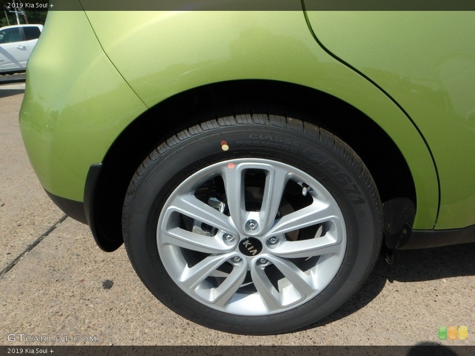 2019 Kia Soul + Wheel and Tire Photo #128397573