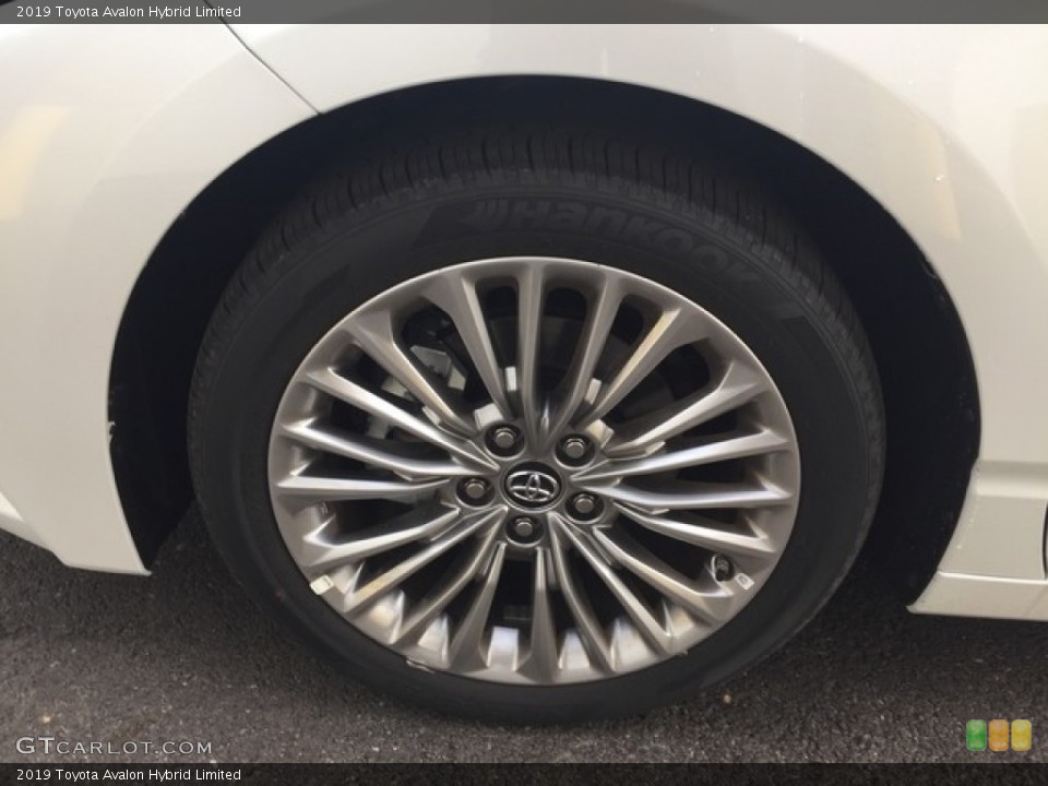 2019 Toyota Avalon Wheels and Tires