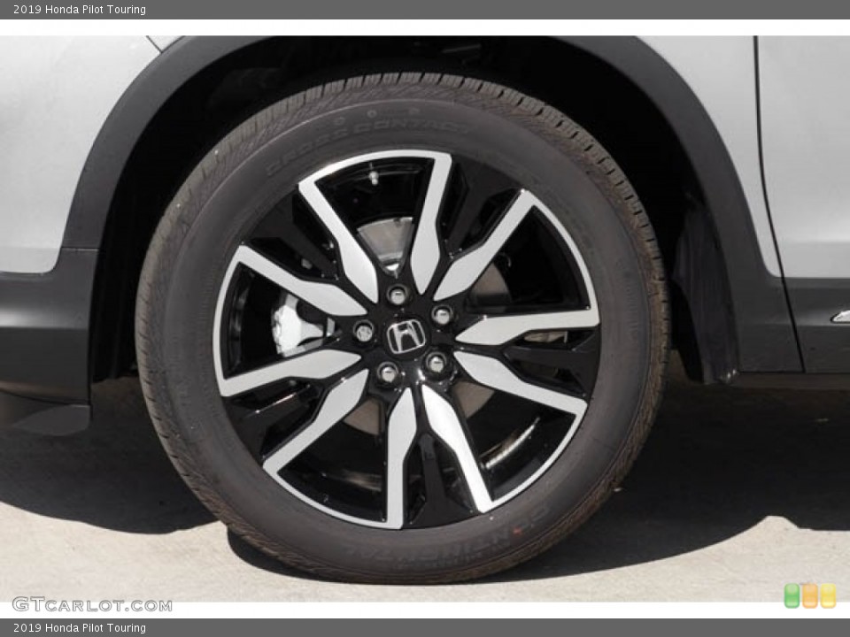 2019 Honda Pilot Touring Wheel and Tire Photo #128858619