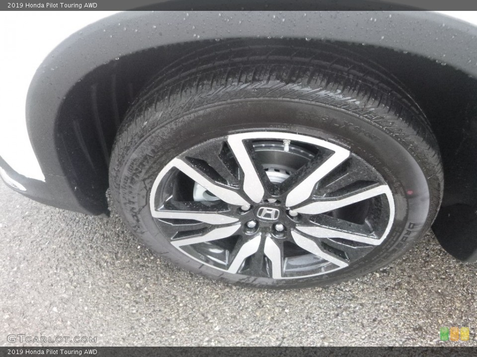 2019 Honda Pilot Touring AWD Wheel and Tire Photo #128873687
