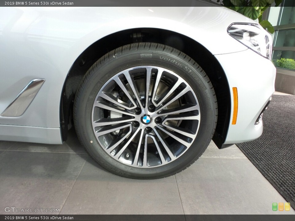 2019 BMW 5 Series 530i xDrive Sedan Wheel and Tire Photo #129134977