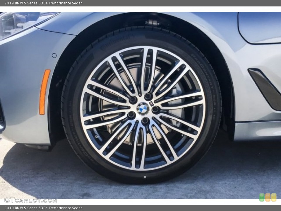 2019 BMW 5 Series 530e iPerformance Sedan Wheel and Tire Photo #129176336