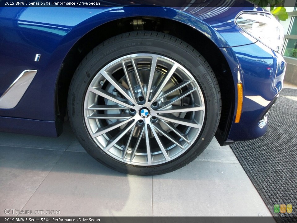 2019 BMW 5 Series 530e iPerformance xDrive Sedan Wheel and Tire Photo #129188453