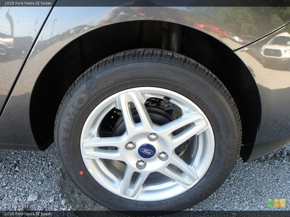 2018 Ford Fiesta SE Sedan Wheel and Tire Photo #129206468