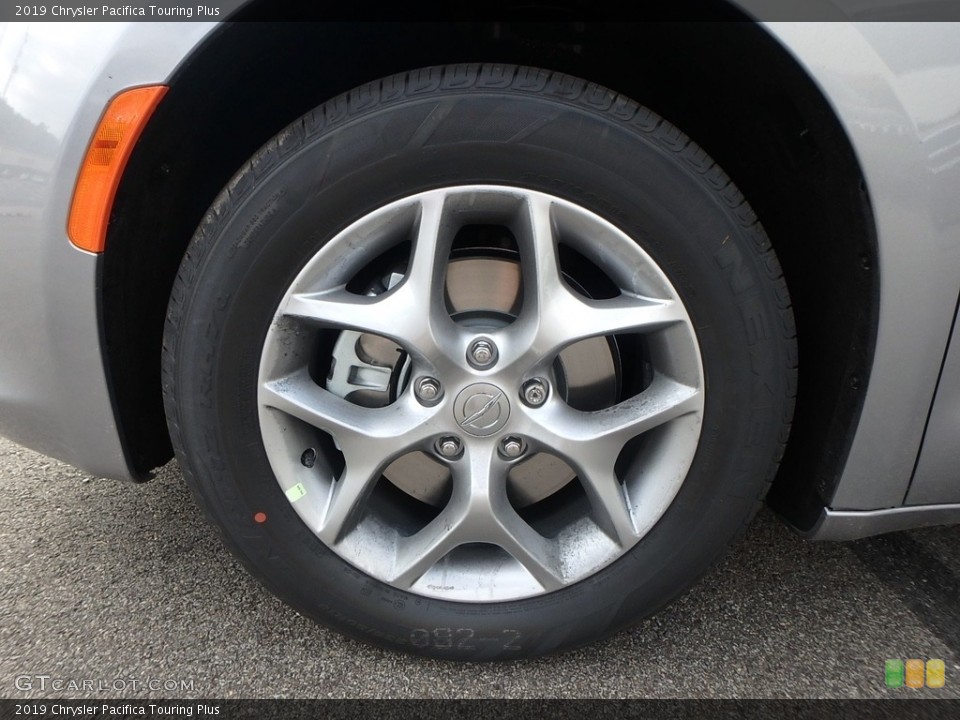 2019 Chrysler Pacifica Touring Plus Wheel and Tire Photo #129255147