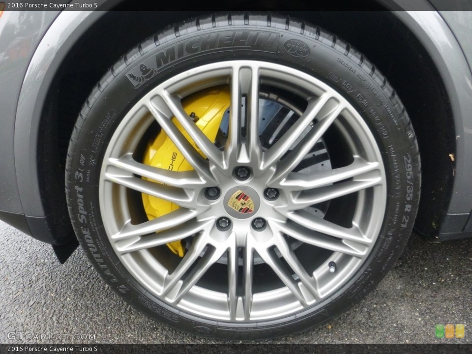 2016 Porsche Cayenne Turbo S Wheel and Tire Photo #129390182