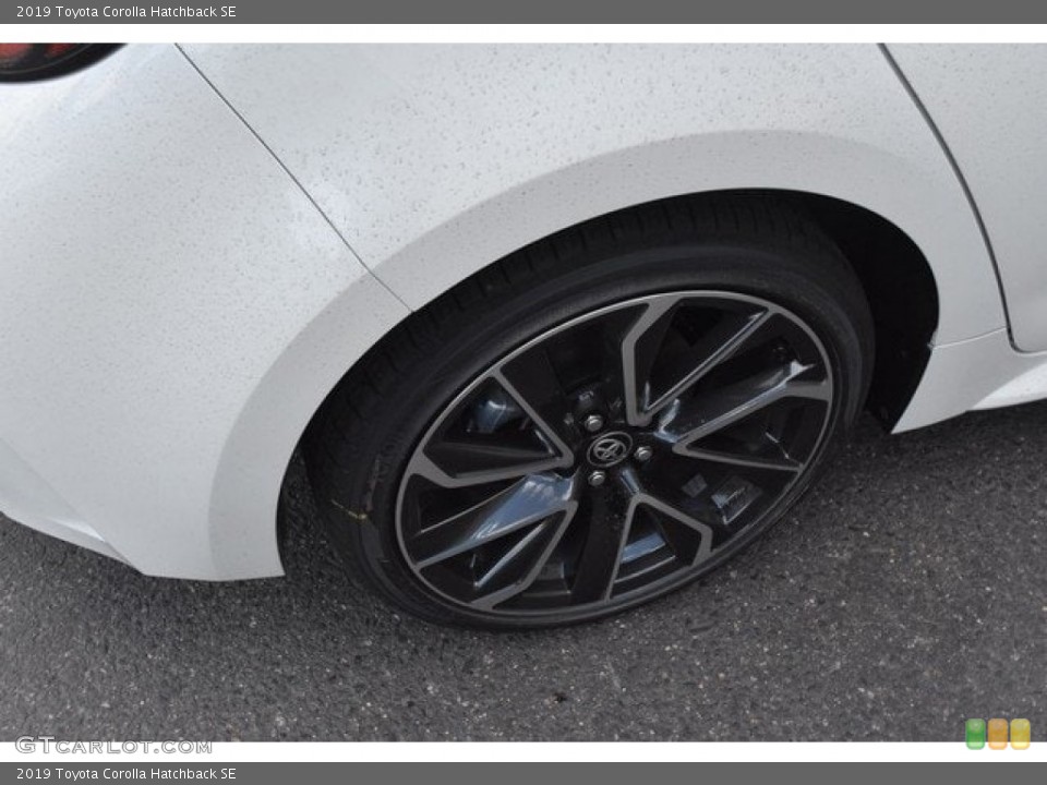 2019 Toyota Corolla Hatchback SE Wheel and Tire Photo #129583131