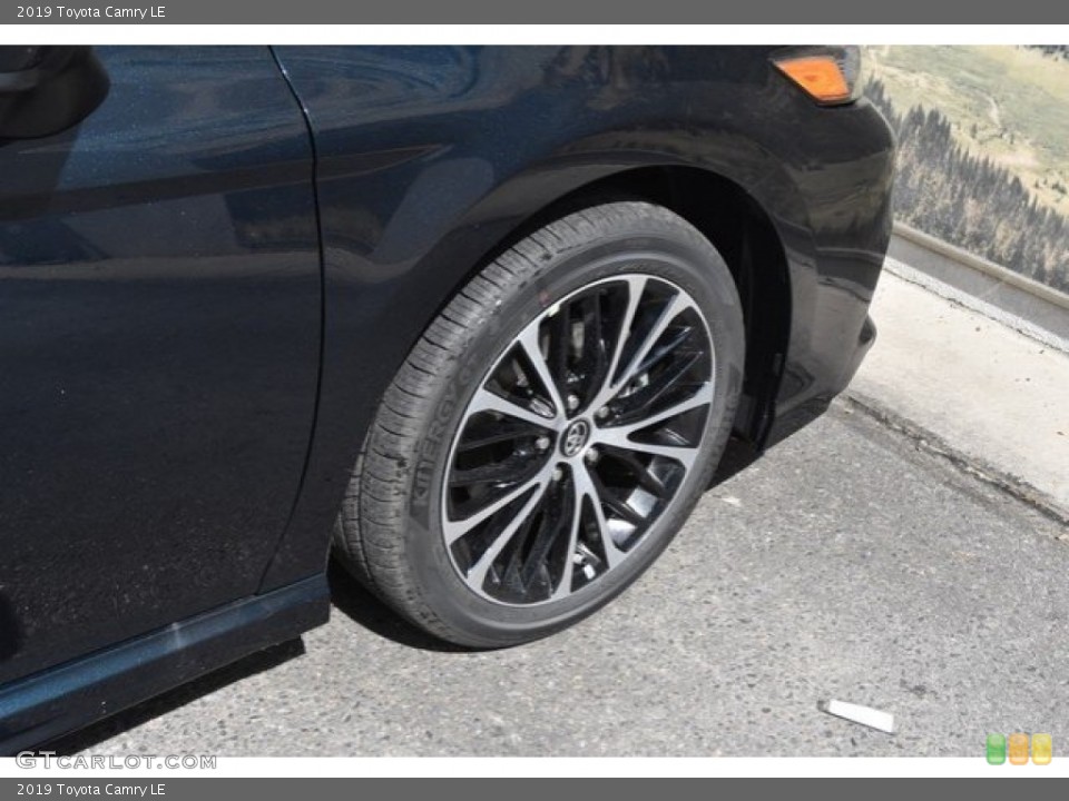 2019 Toyota Camry LE Wheel and Tire Photo #129653110