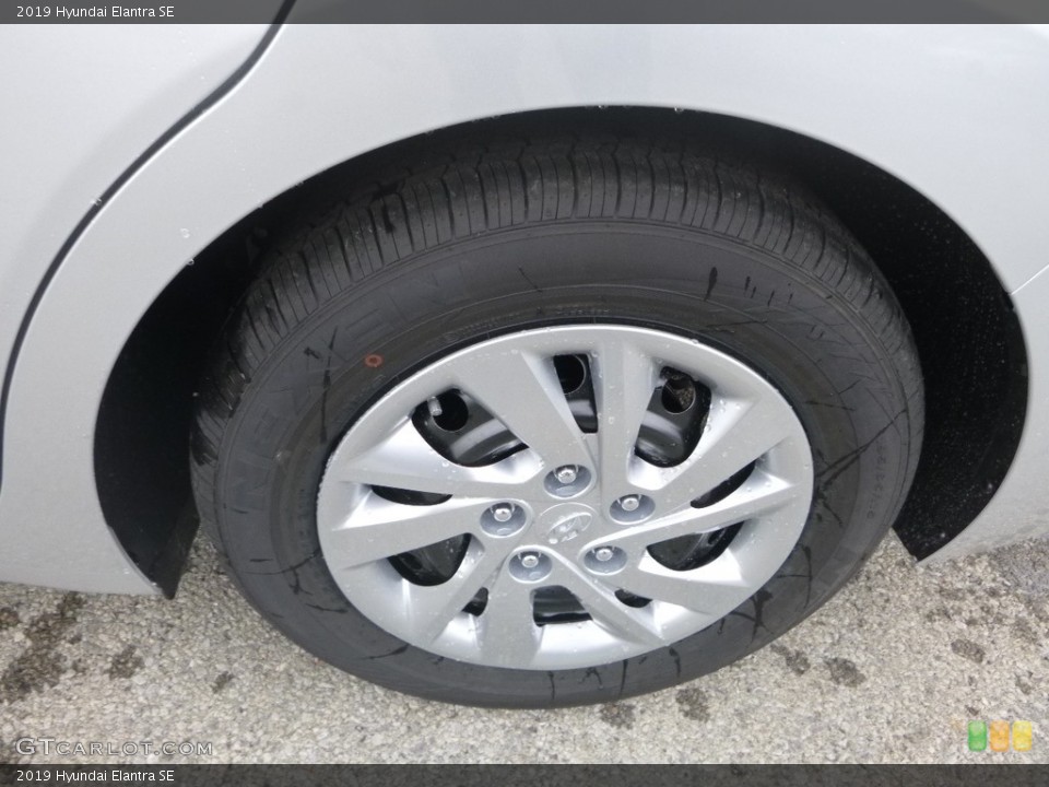 2019 Hyundai Elantra SE Wheel and Tire Photo #130019335