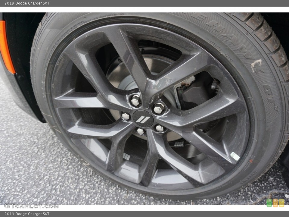 2019 Dodge Charger SXT Wheel and Tire Photo #130054802