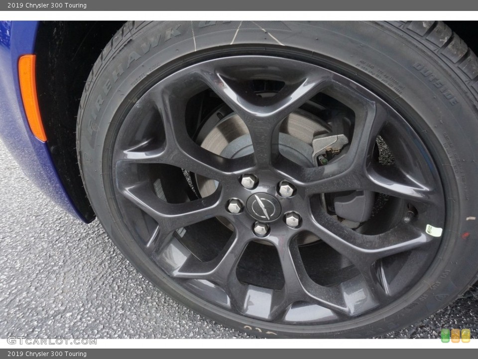 2019 Chrysler 300 Touring Wheel and Tire Photo #130056803