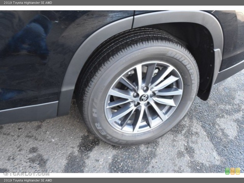 2019 Toyota Highlander SE AWD Wheel and Tire Photo #130066397