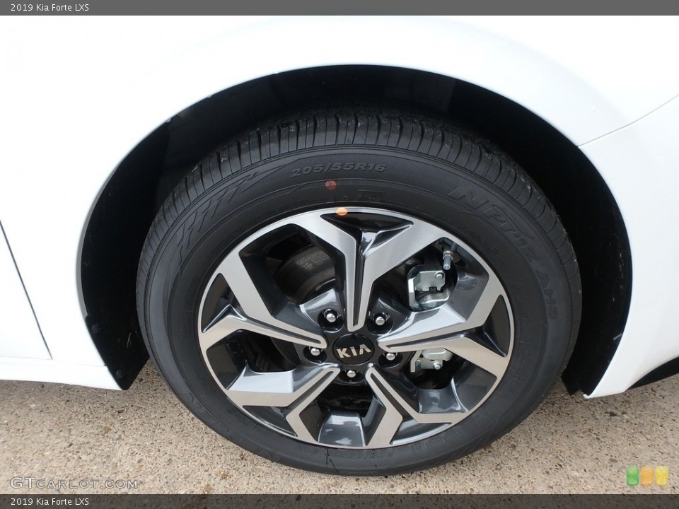 2019 Kia Forte LXS Wheel and Tire Photo #130253523