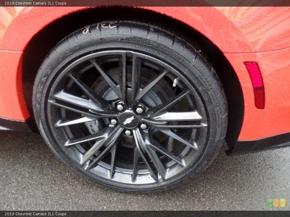 2019 Chevrolet Camaro ZL1 Coupe Wheel and Tire Photo #130267622