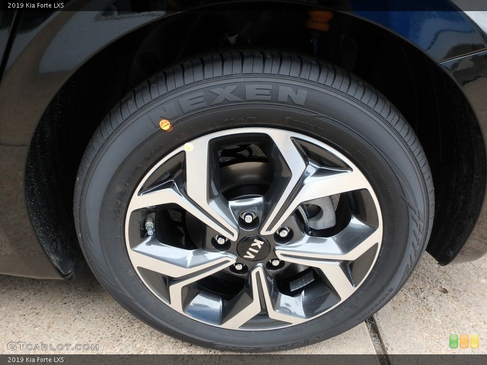 2019 Kia Forte Wheels and Tires
