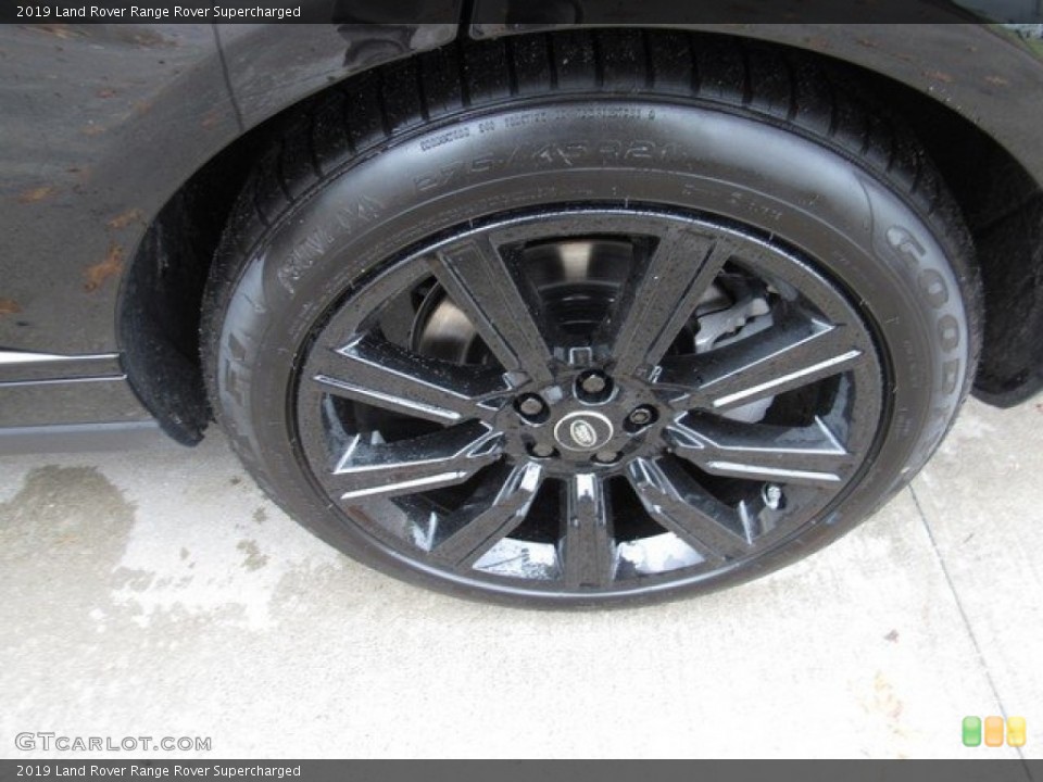 2019 Land Rover Range Rover Supercharged Wheel and Tire Photo #130388174