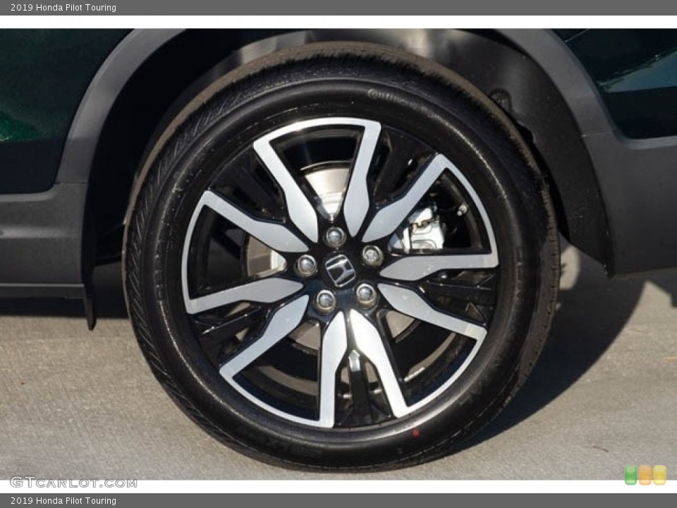 2019 Honda Pilot Touring Wheel and Tire Photo #130481219