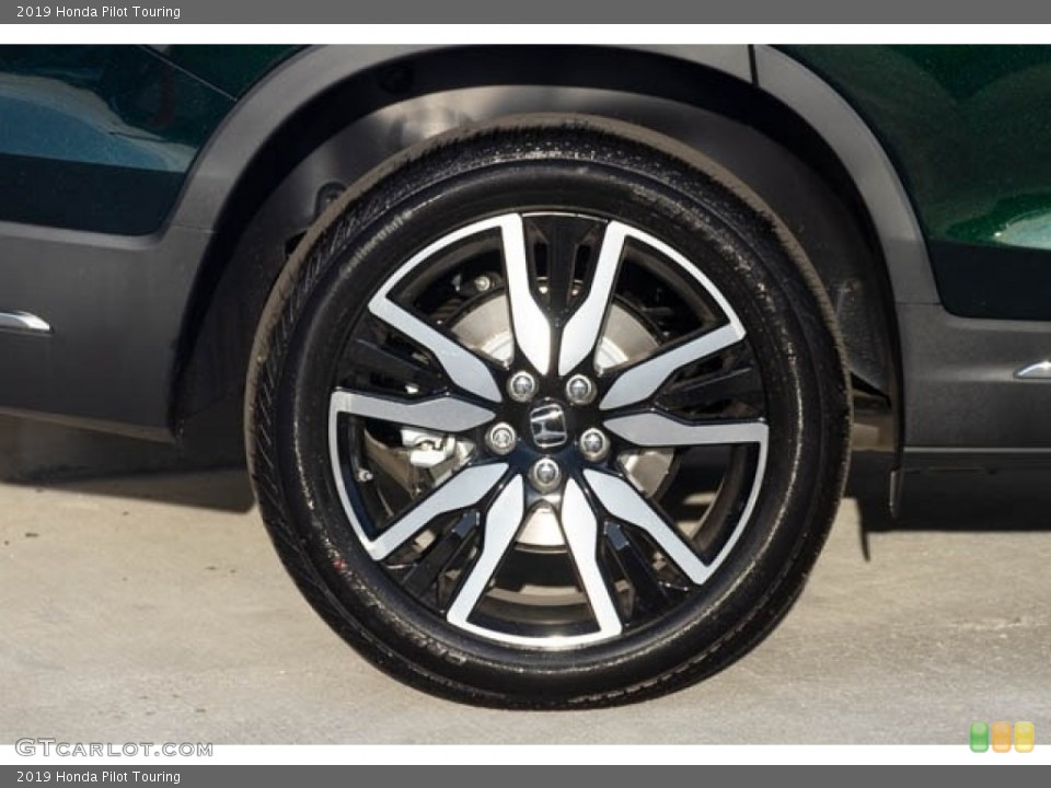 2019 Honda Pilot Touring Wheel and Tire Photo #130481237