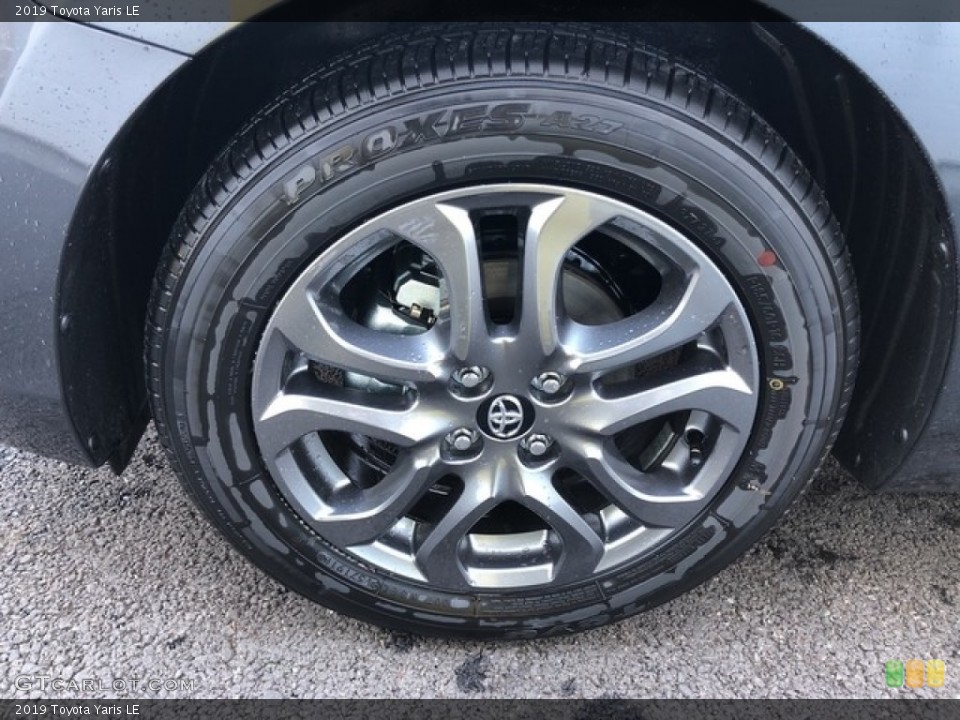2019 Toyota Yaris LE Wheel and Tire Photo #130581393