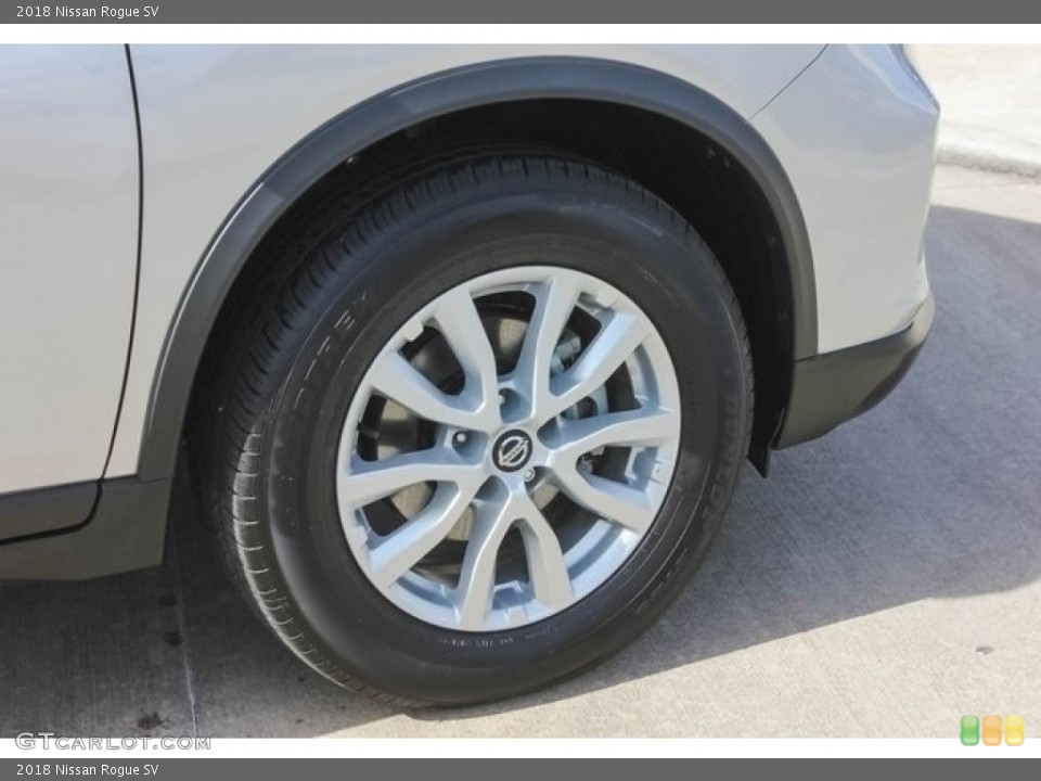 2018 Nissan Rogue SV Wheel and Tire Photo #130642569
