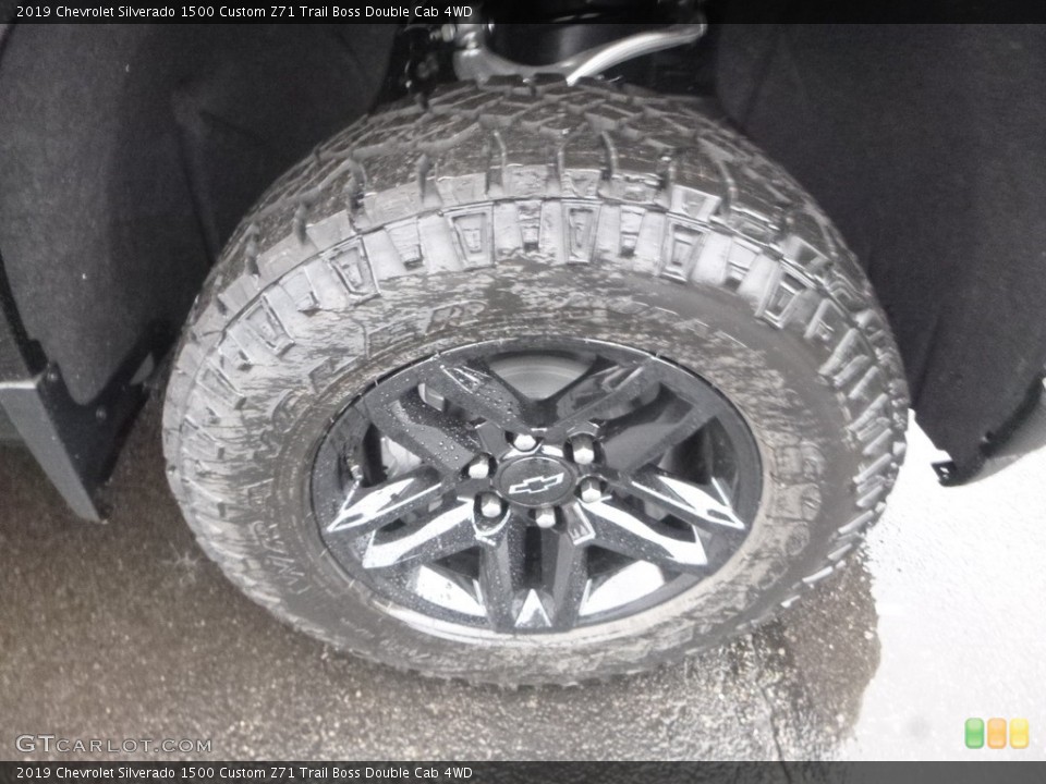 2019 Chevrolet Silverado 1500 Custom Z71 Trail Boss Double Cab 4WD Wheel and Tire Photo #130719671