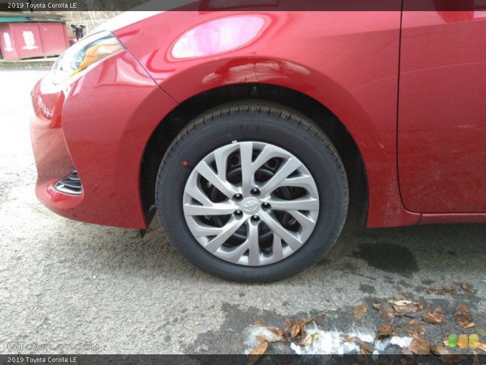 2019 Toyota Corolla LE Wheel and Tire Photo #130891135