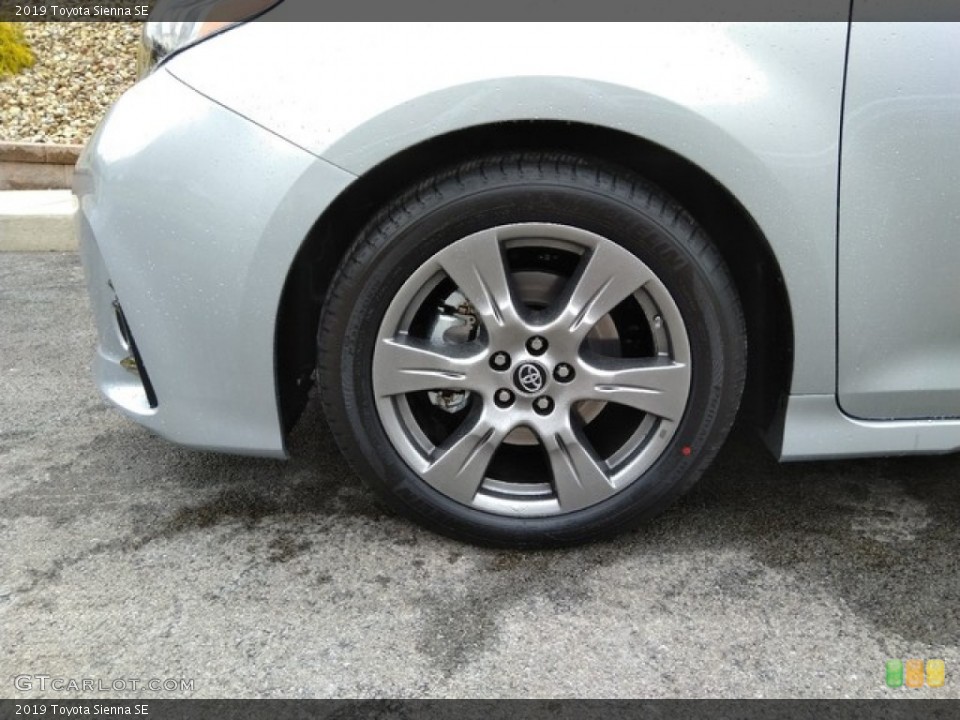 2019 Toyota Sienna SE Wheel and Tire Photo #130966353