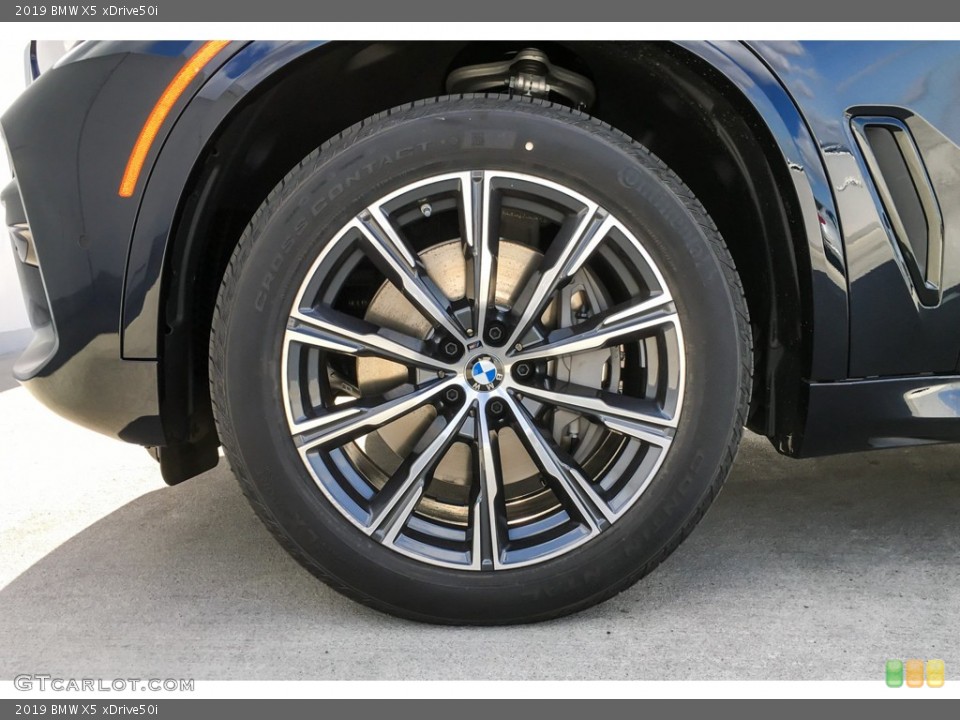 2019 BMW X5 xDrive50i Wheel and Tire Photo #131142947