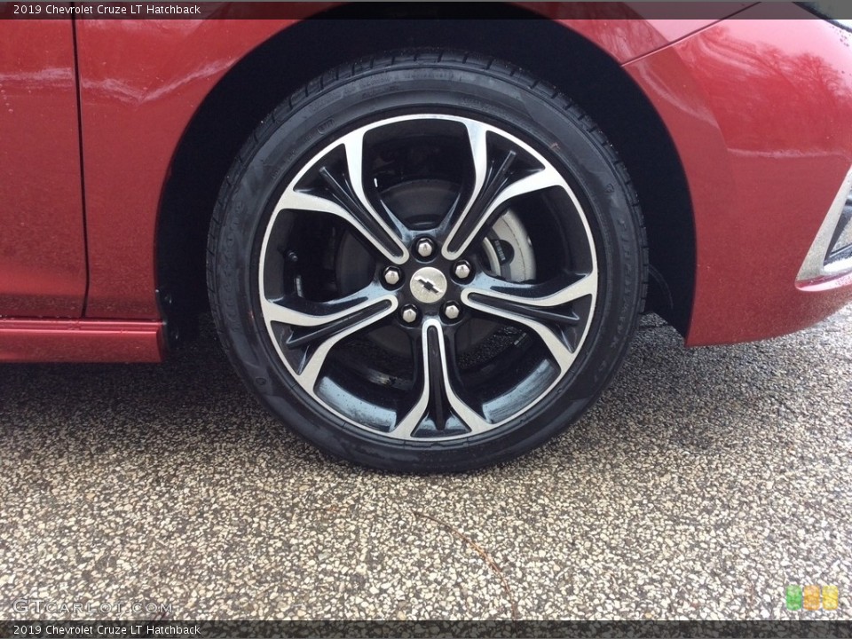 2019 Chevrolet Cruze LT Hatchback Wheel and Tire Photo #131205512