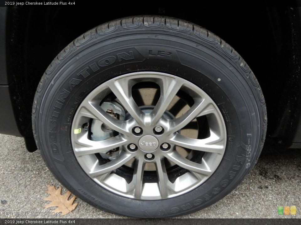 2019 Jeep Cherokee Latitude Plus 4x4 Wheel and Tire Photo #131331153