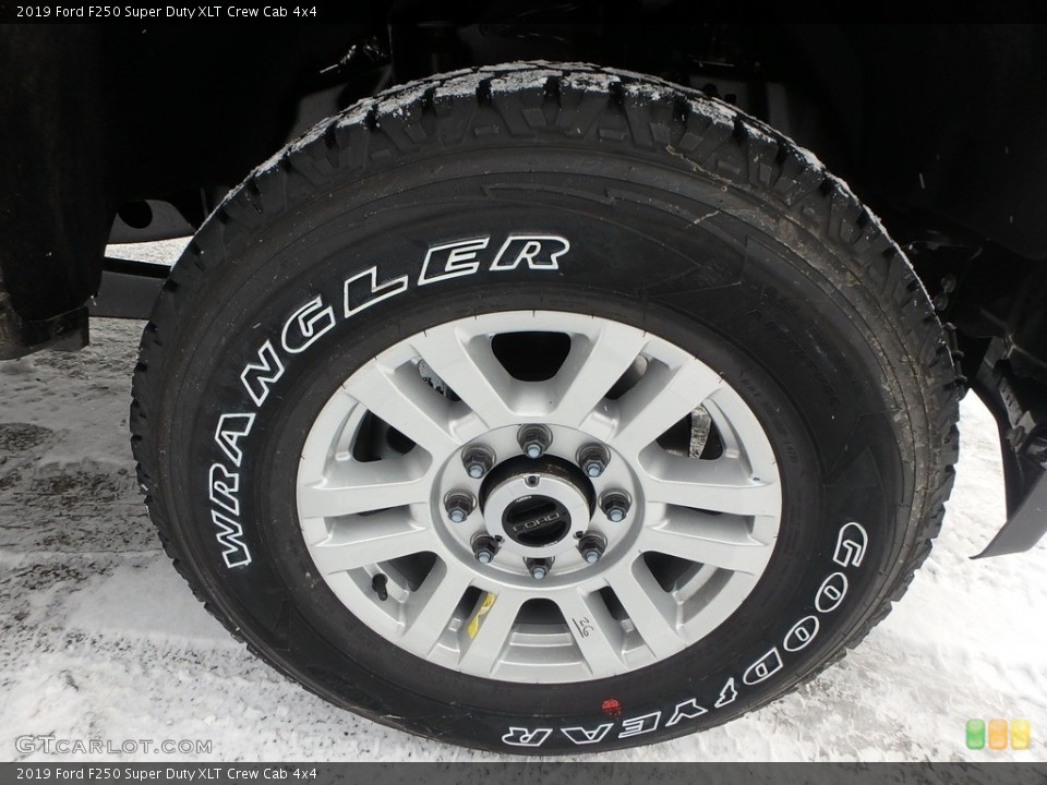 2019 Ford F250 Super Duty XLT Crew Cab 4x4 Wheel and Tire Photo #131612467